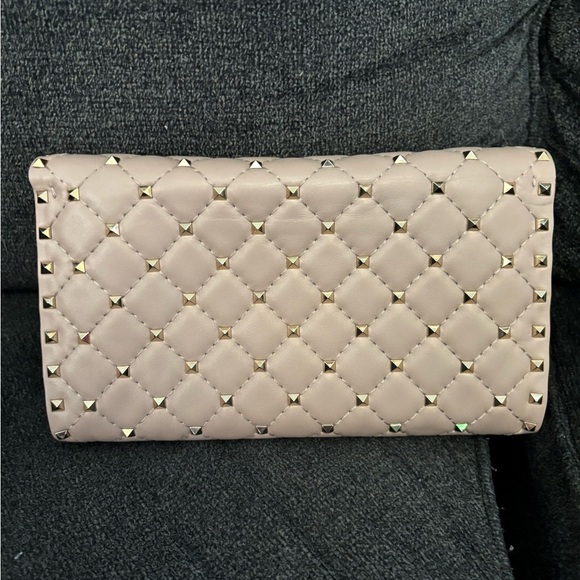 Valentino Garavani Poudre (Beige) Rockstud Quilted shoulder Bag, clutch, WOC - Picture 13 of 14